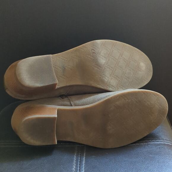 Vionic Gray Suede Leather Buckle Zip Up Millie Fall Outdoor Comfort Booties - Picture 7 of 7